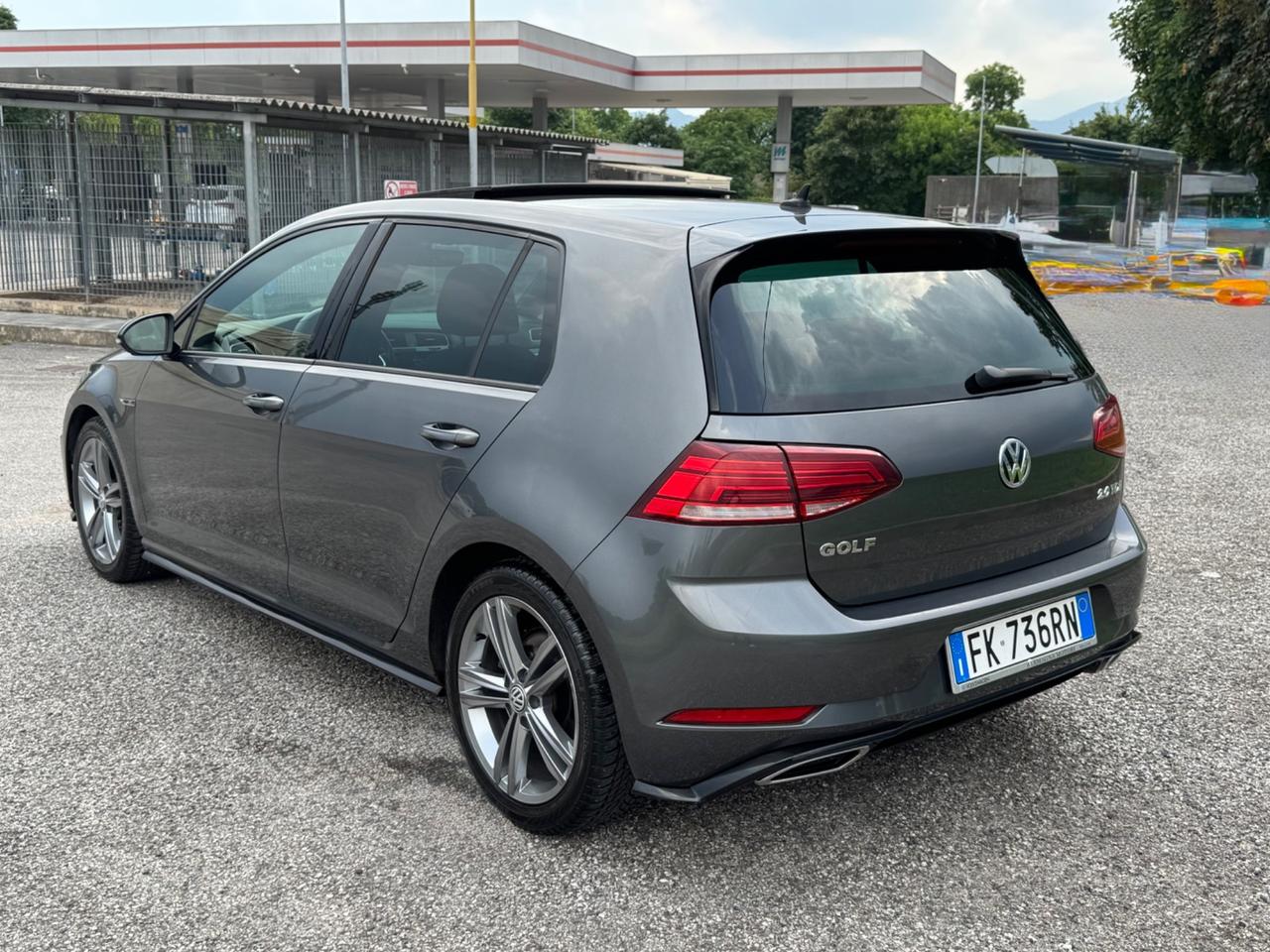 Volkswagen Golf 2.0 TDI 5p. R-Line Executive BlueMotion Technology