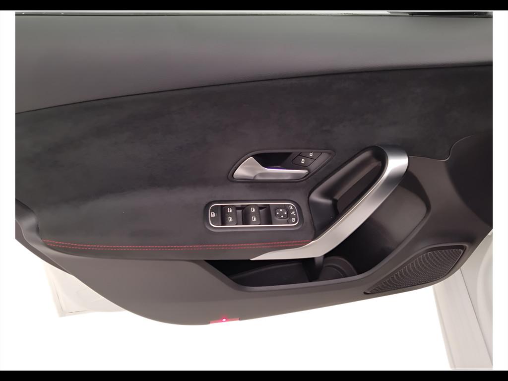 Mercedes-Benz Classe A - W177 2018 - A 180 d Premium