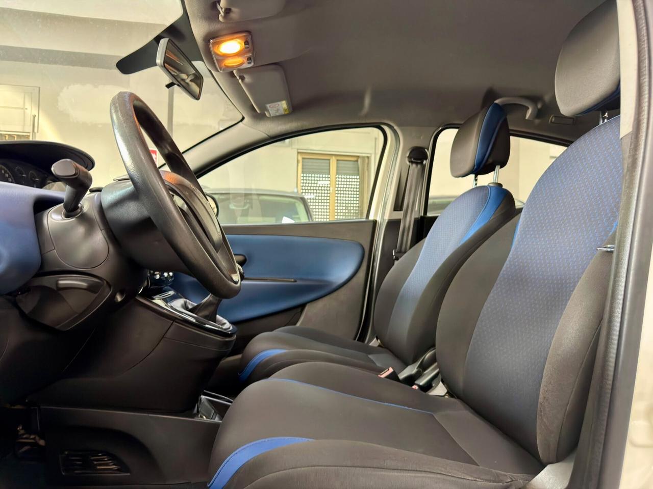 Lancia Ypsilon 1.2 69cv GPL Silver 2016