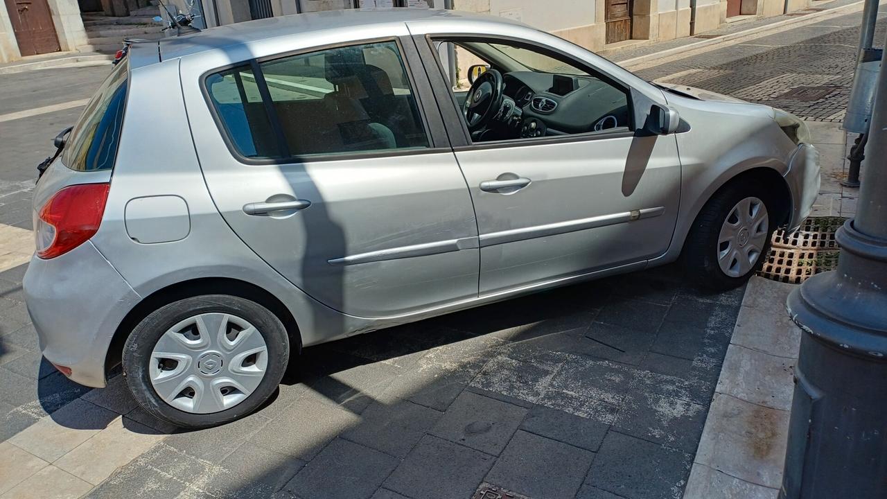 Renault Clio 1.2 16V 5 porte GPL Dynamique