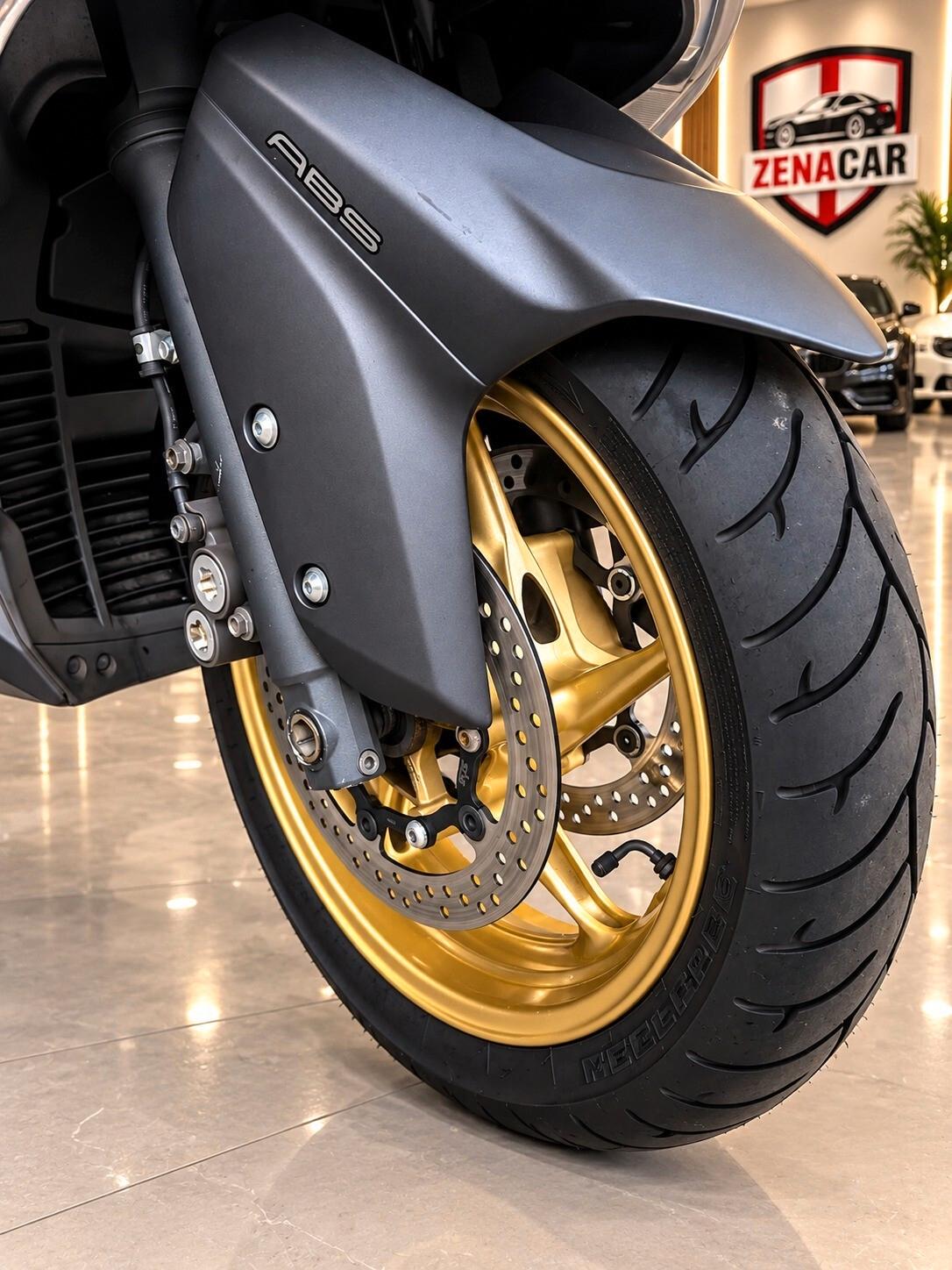 Yamaha TMAX 530 Black Max abs