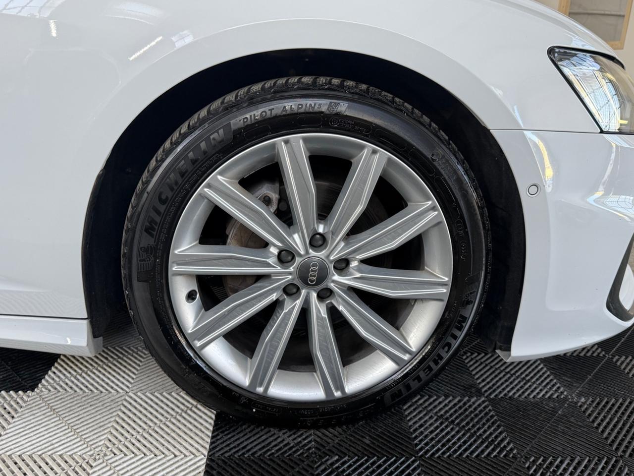 Audi A6 Avant 40 2.0 TDI S tronic Business Design