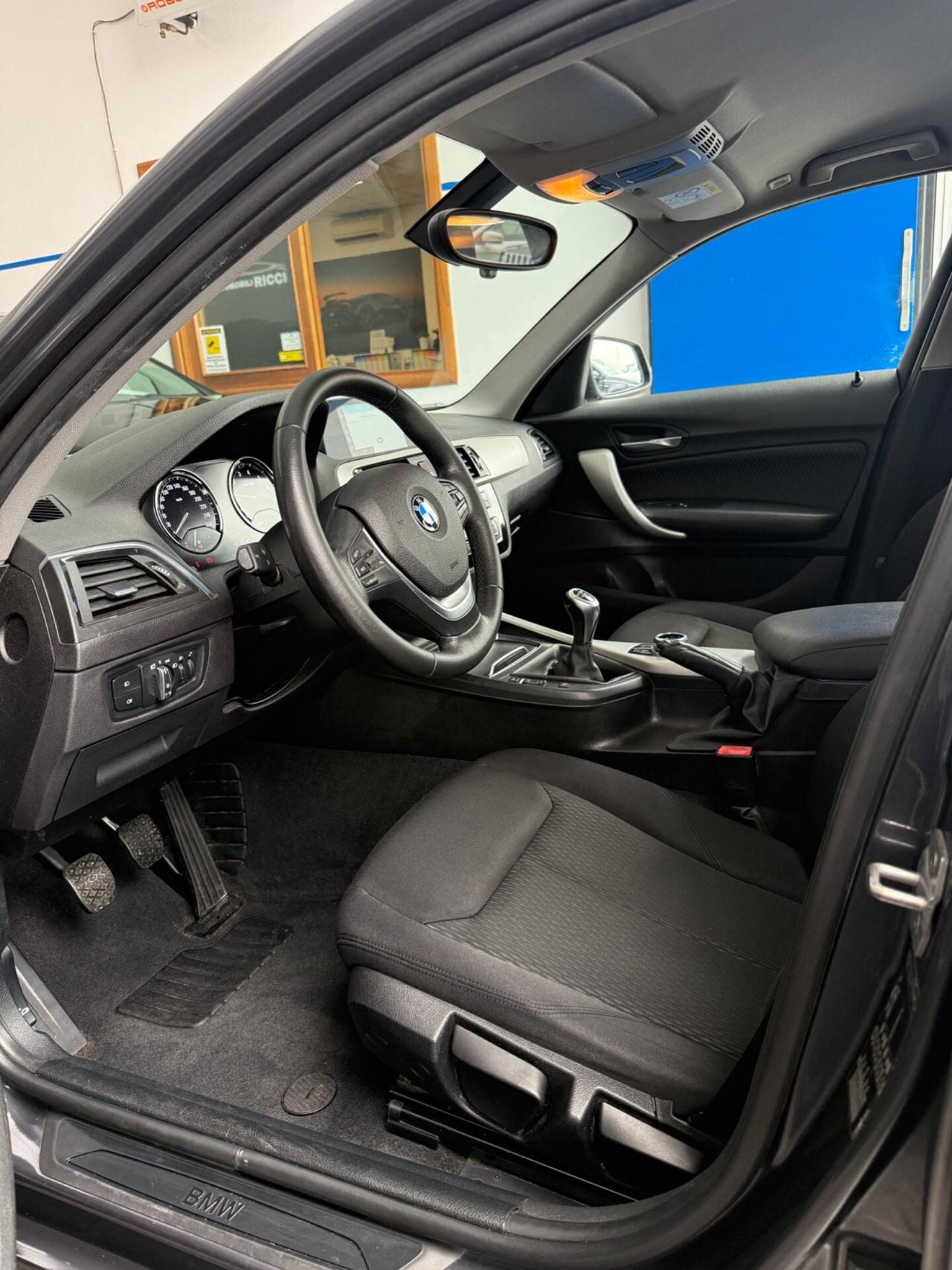 Bmw 118i 5p. Advantage 136cv