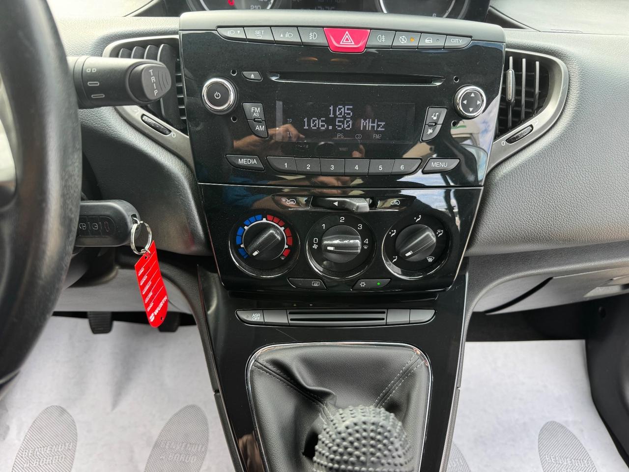 Lancia Ypsilon 1.3 MJT 16V 95 CV ECCELLENTI CONDIZIONI