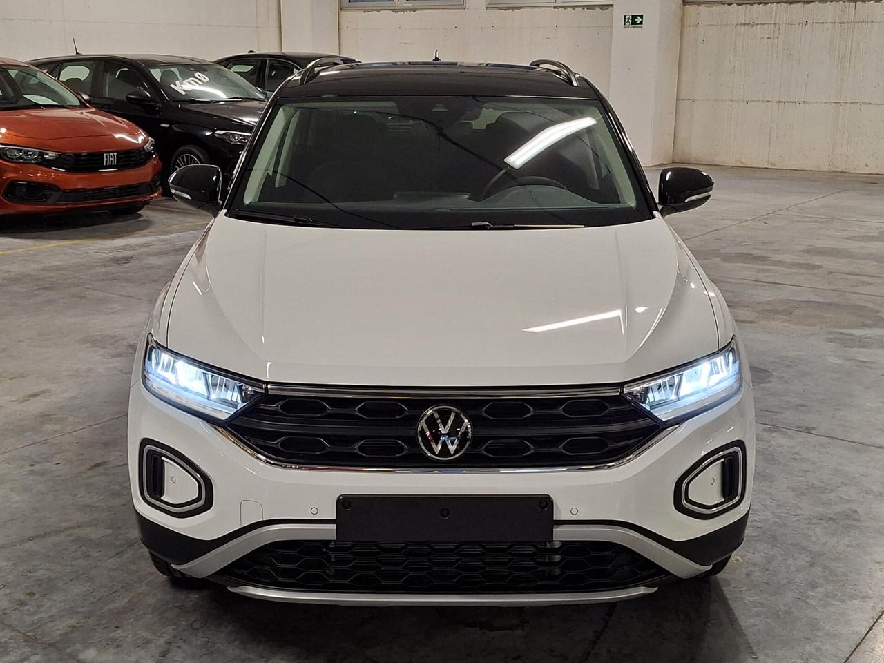 Volkswagen T-Roc 1500 TSI ACT 150CV Sport Km.0