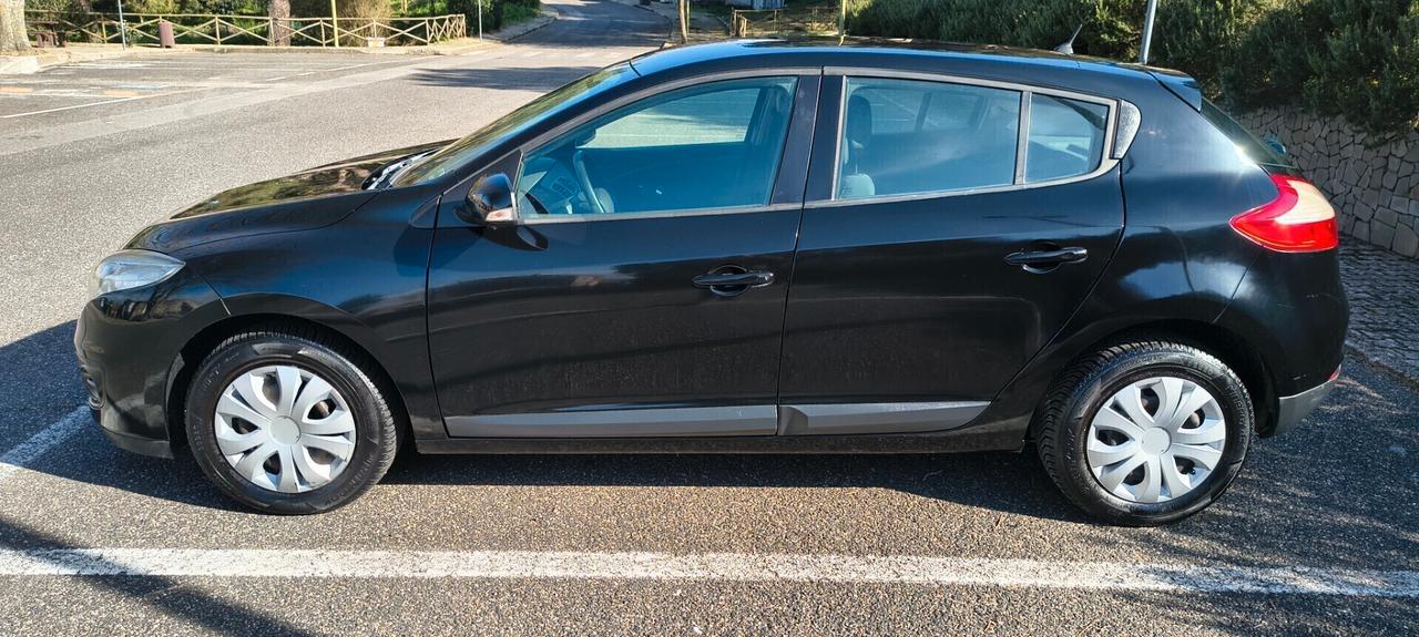 Renault Megane Mégane 1.5 dCi 110CV Wave