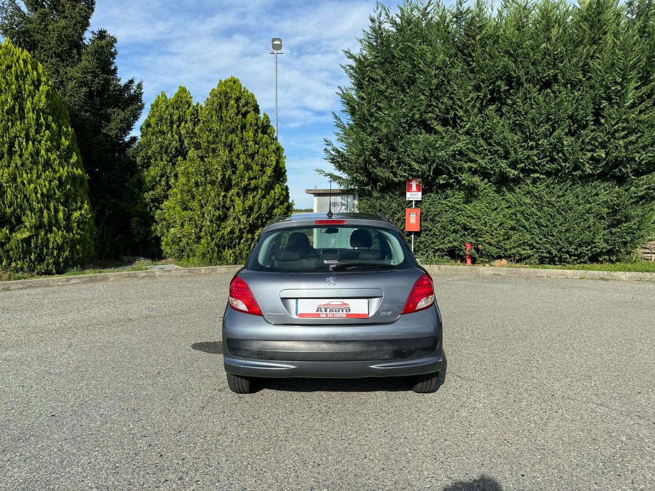 Peugeot 207 1.4 8V 75CV 5p. X Line