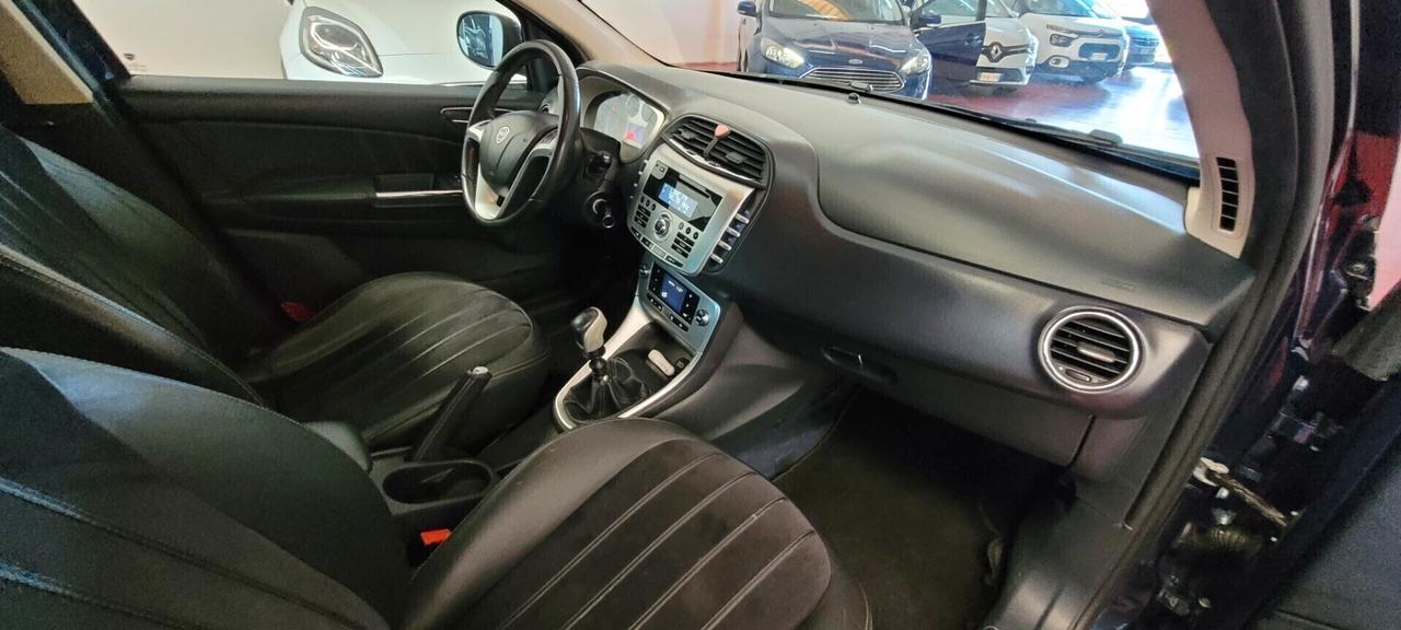 Lancia Delta 1.9 MJT Twinturbo DPF Oro