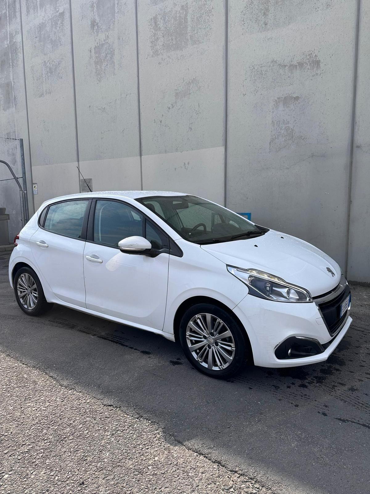 Peugeot 208 PureTech 82cv 5 porte Active