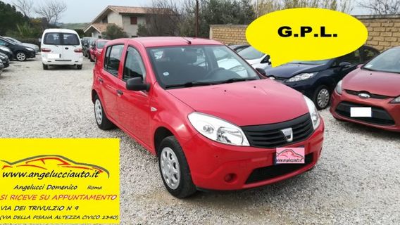 DACIA Sandero NEOPATENTATI G.P.L. SCADENZA 2030