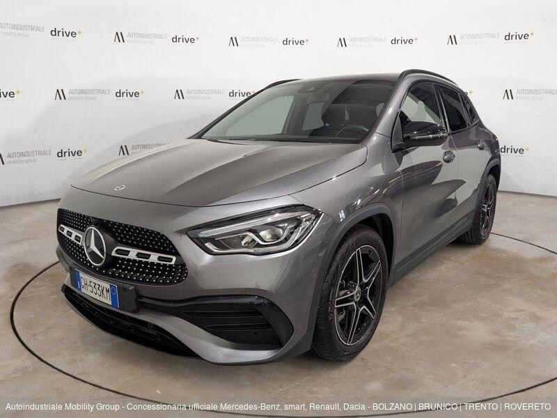 Mercedes-Benz GLA 200 D PREMIUM AUTOMATIC