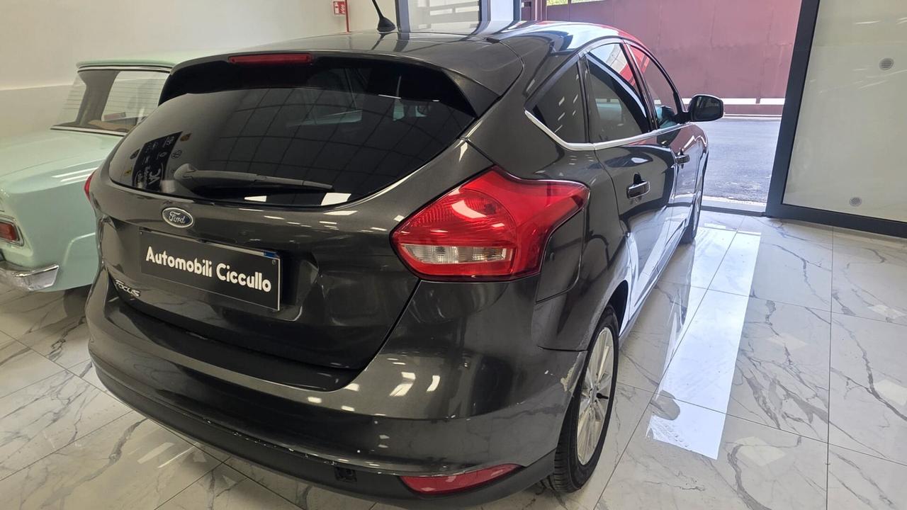Ford Focus 1.5 TDCi 120 CV Start&Stop Powershift Titanium