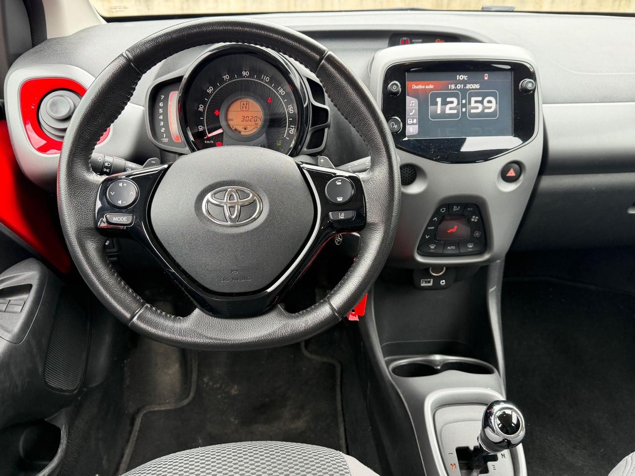 Toyota Aygo 1.0 AUTOMATICA 72 CV 5 porte x-play MMT