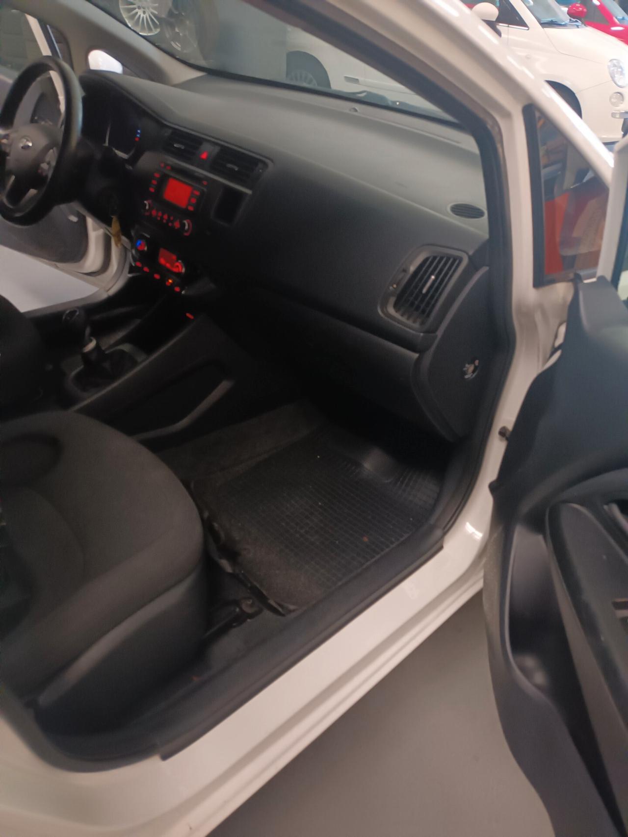 Kia Rio 1.1 CRDi WGT 5p. EX PLUS