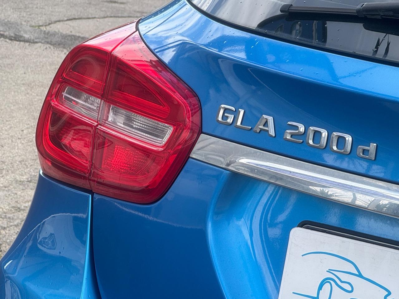 MERCEDES GLA 200D 136 CV PREMIUM PLUS 7G-TRONIC FULL