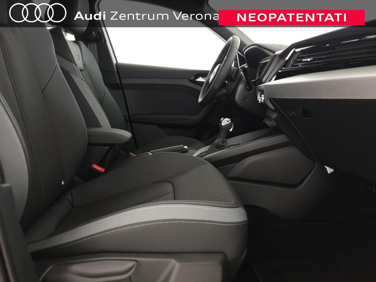 Allstreet 30TFSI 116CV S tronic Identity Contrast