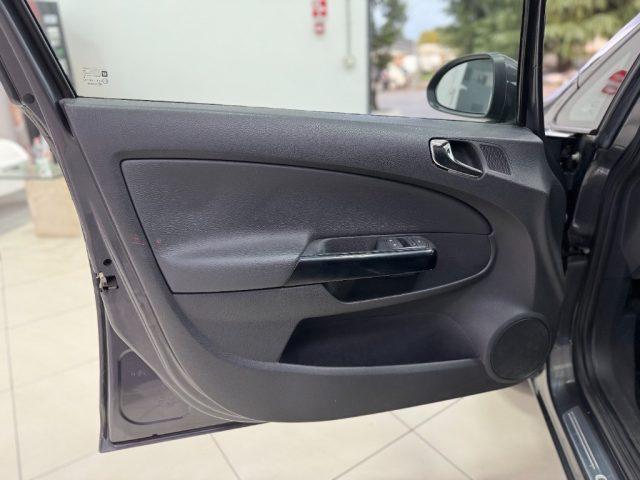 OPEL Corsa 1.2 5 porte Sport