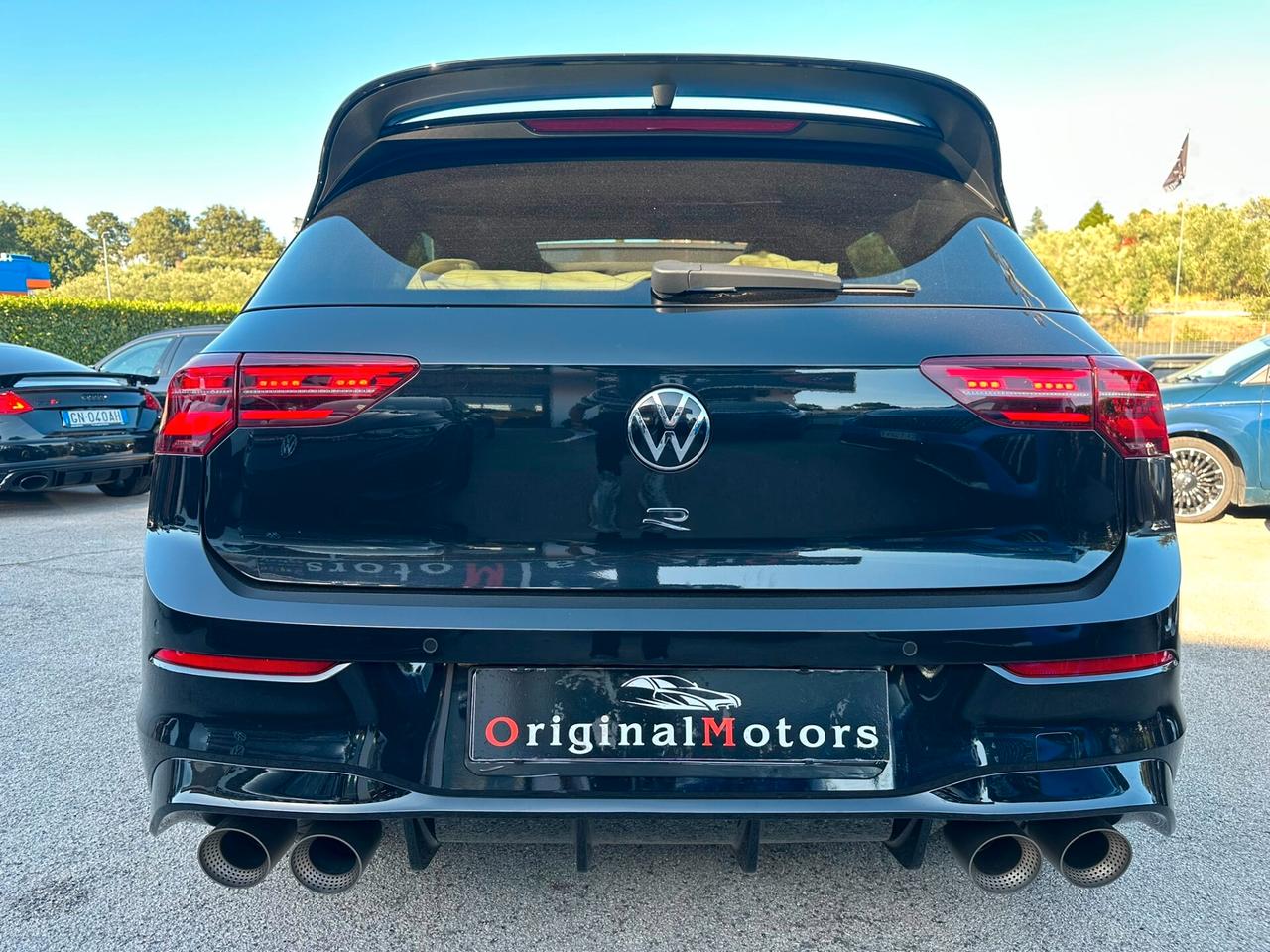 Volkswagen Golf 2.0 TSI DSG 4Motion R/TETTO/AKRAPOVIC/MATRIX/BLACK EDITION/PROMO/