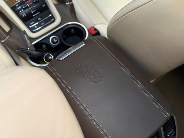 PORSCHE Cayenne 4.8 GTS