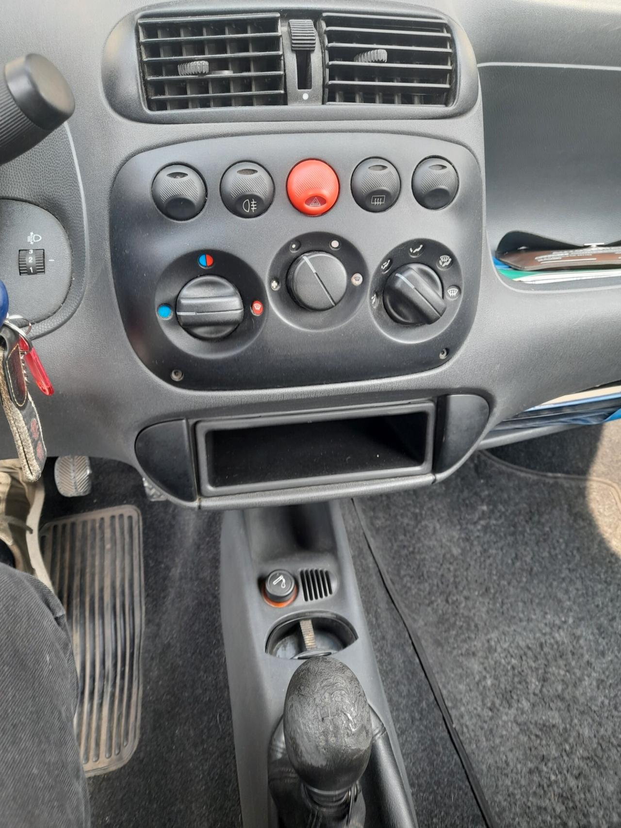 Fiat Seicento 1.1i cat Brush