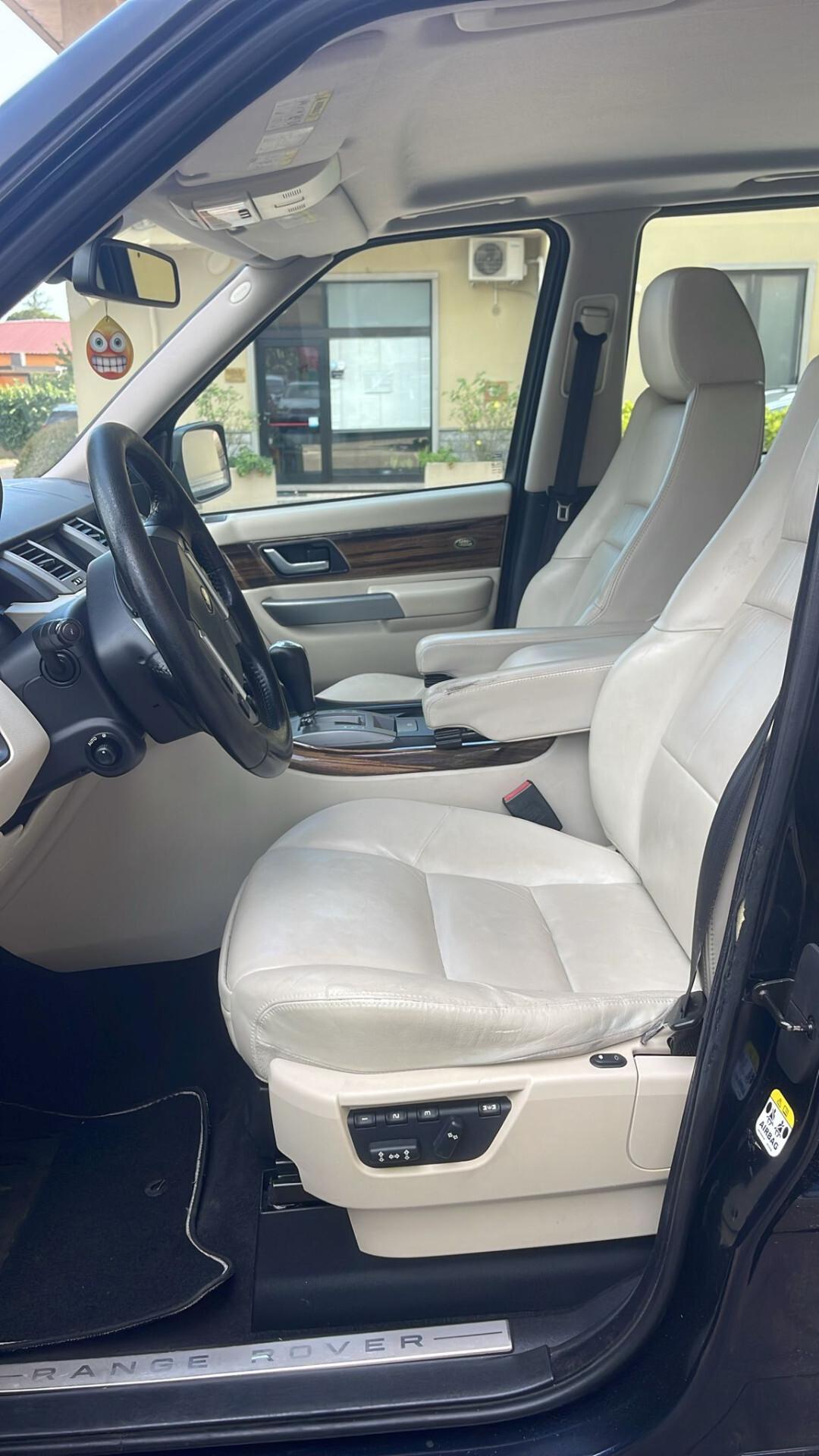 Land Rover Range Rover Sport Range Rover Sport 2.7 TDV6 HSE