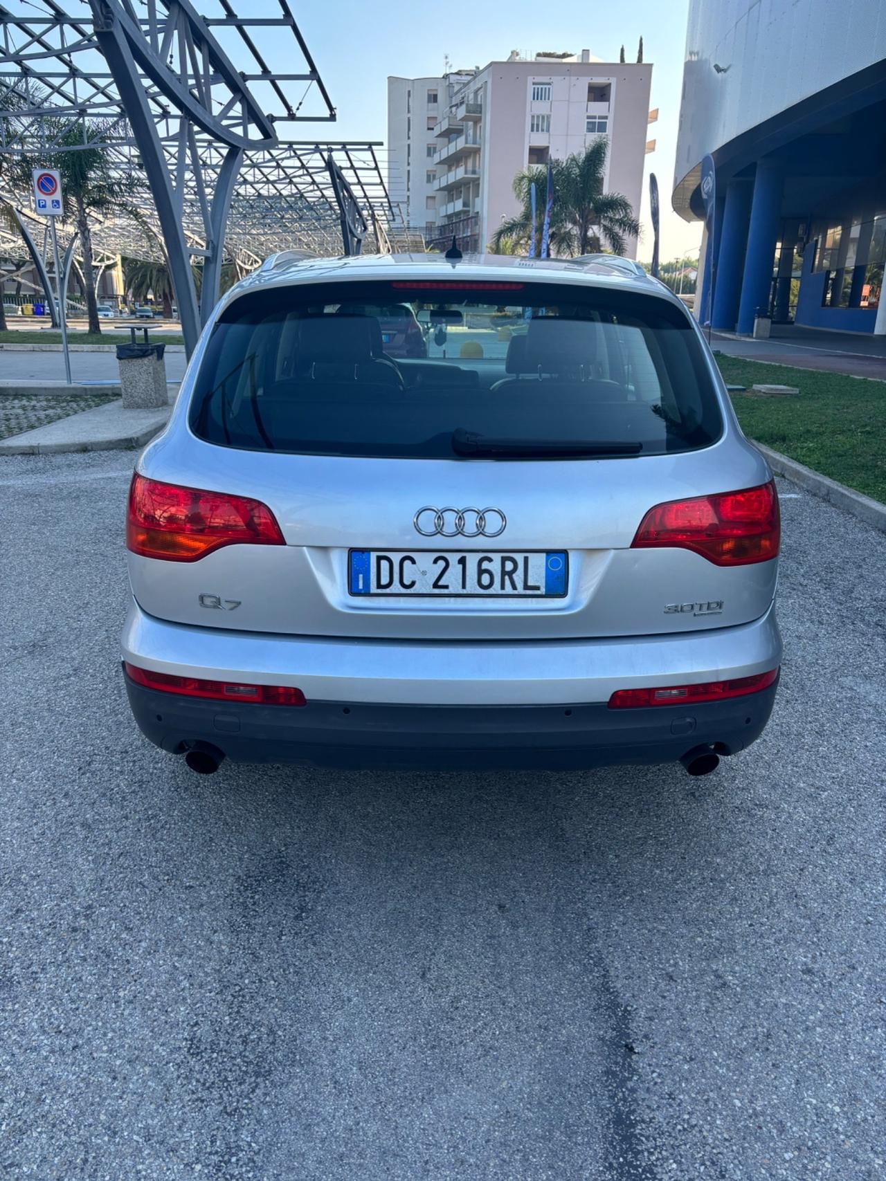 Audi Q7 3.0V6 QUATTRO TIPTRONIC