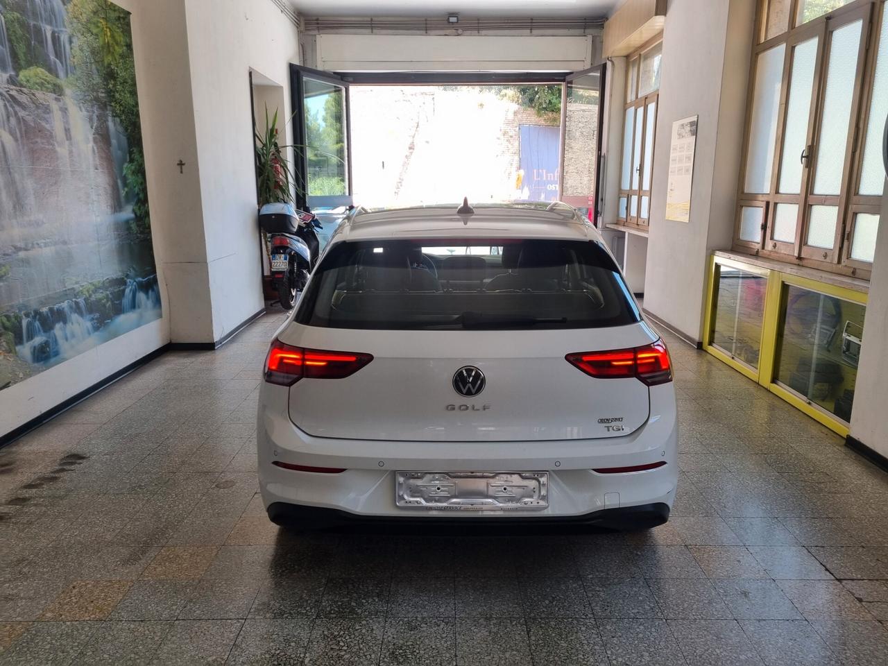 Volkswagen Golf 1.5 TGI DSG Life, 37800KM!!