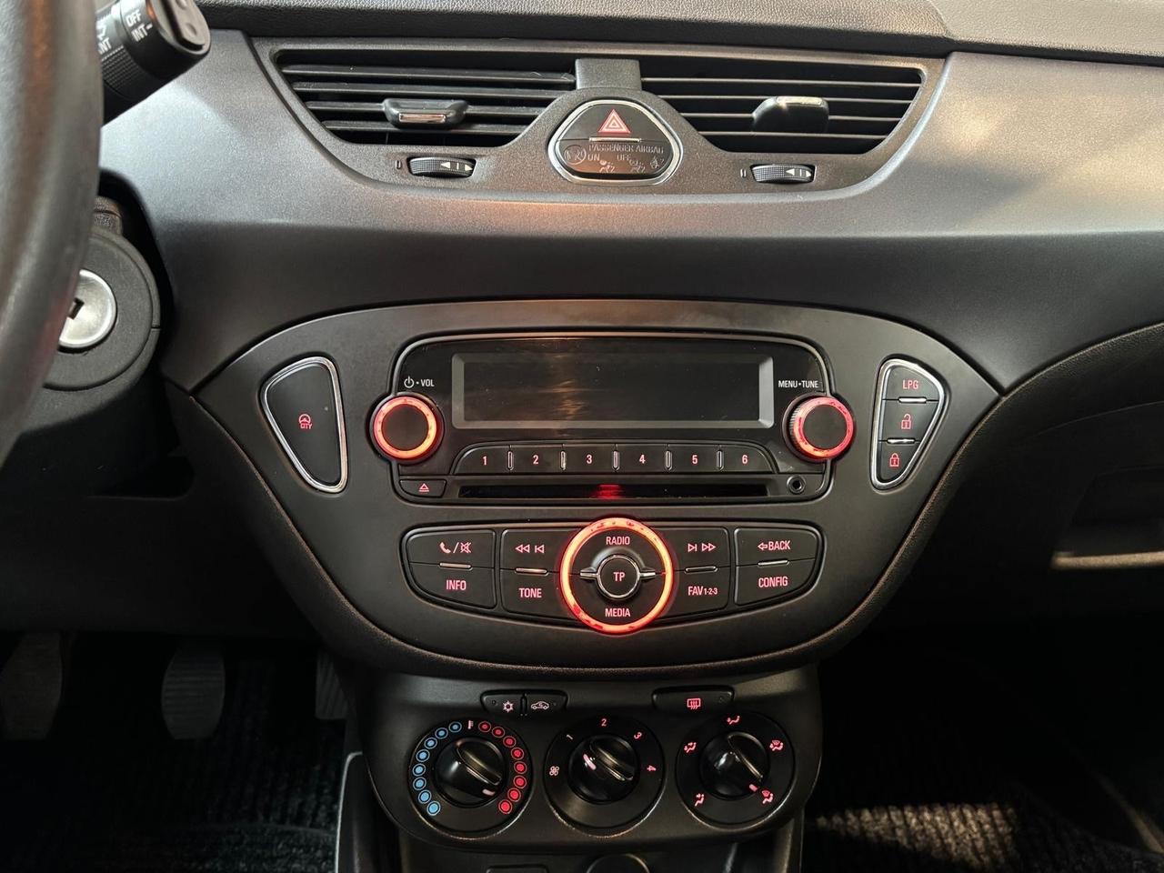 Opel Corsa 1.4 90CV GPL Tech 5 porte Innovation