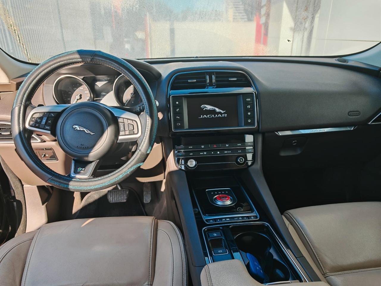 Jaguar F-Pace 2.0 D 180 CV aut. Prestige