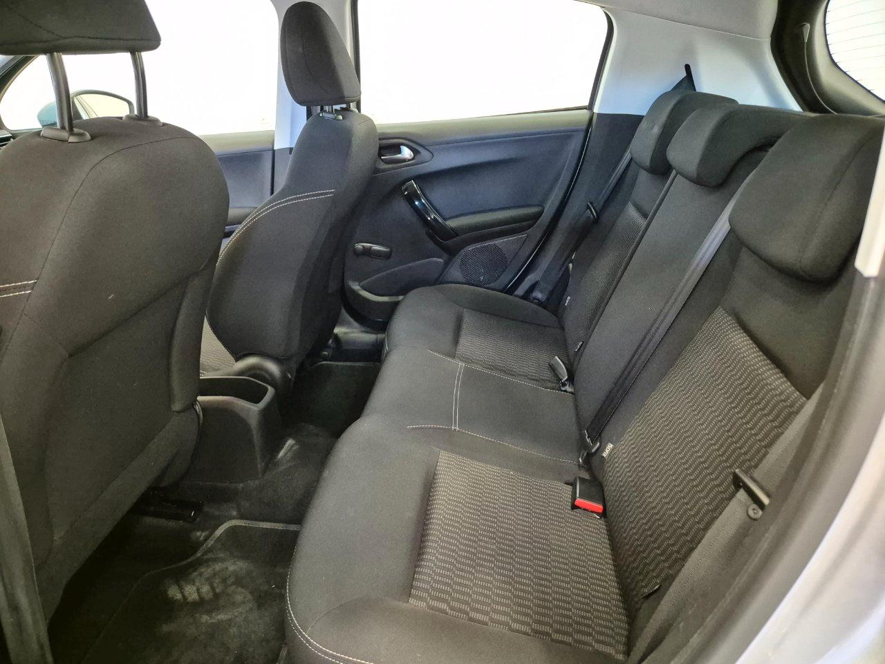 Peugeot 208 1.2 puretech Active gpl 5P - NEOPATENTATI - Sens. Park. - Bluetooth