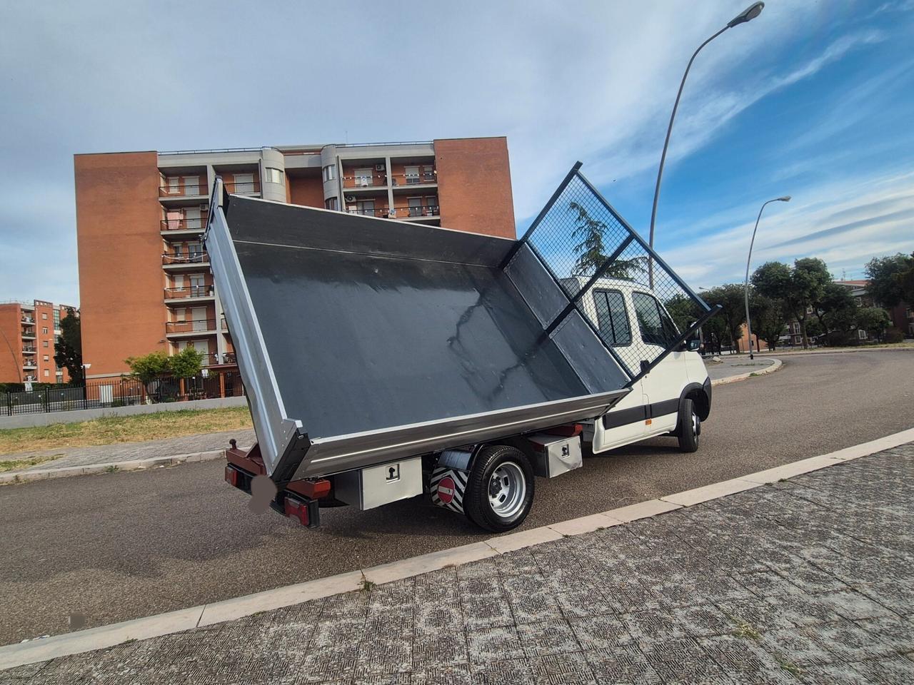 Iveco Daily 35C12 2.3 115cv gemellato ribaltabile trilaterale 08