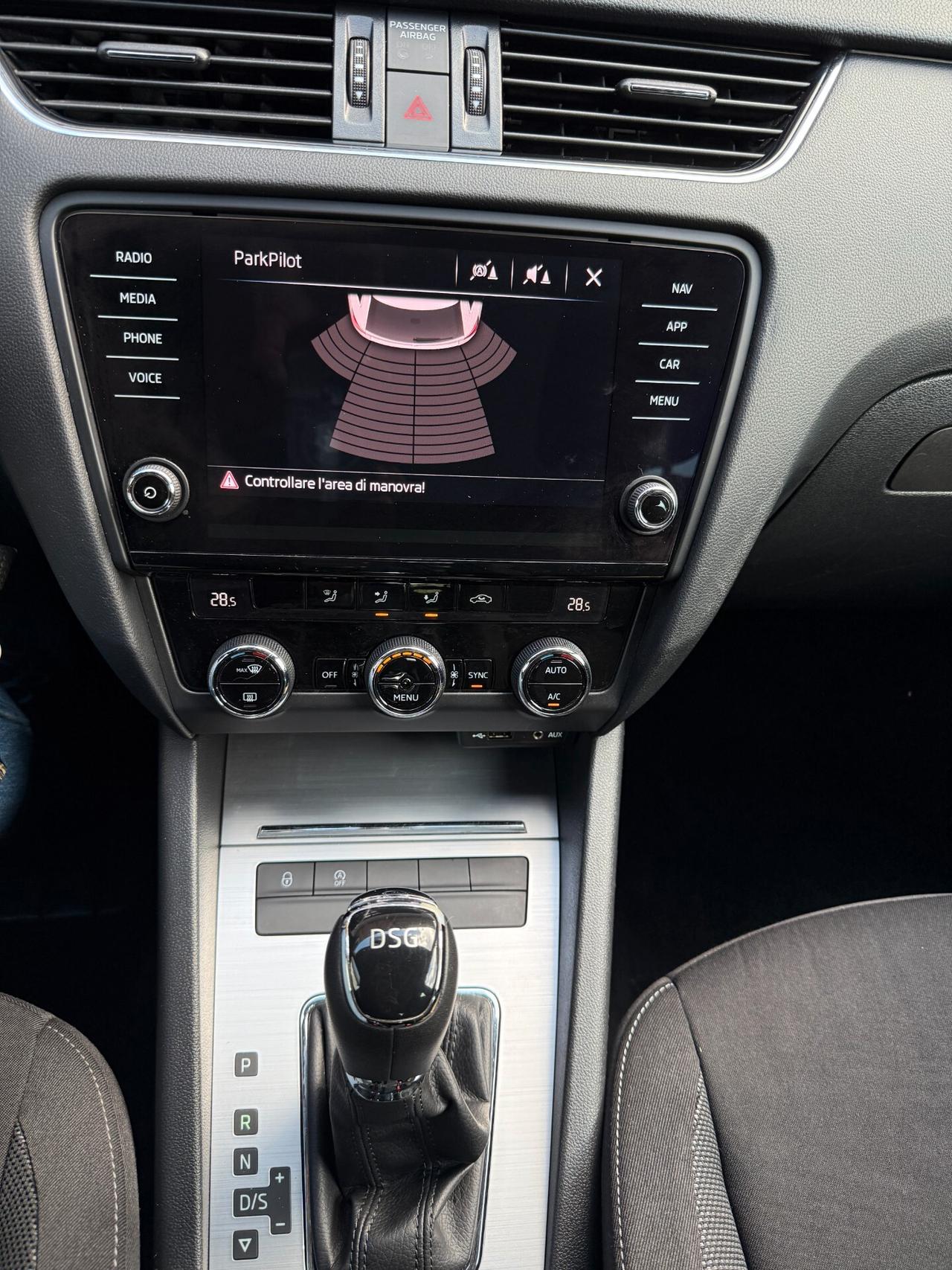 Skoda Octavia 1.6 TDI CR 115 CV DSG Wagon Style
