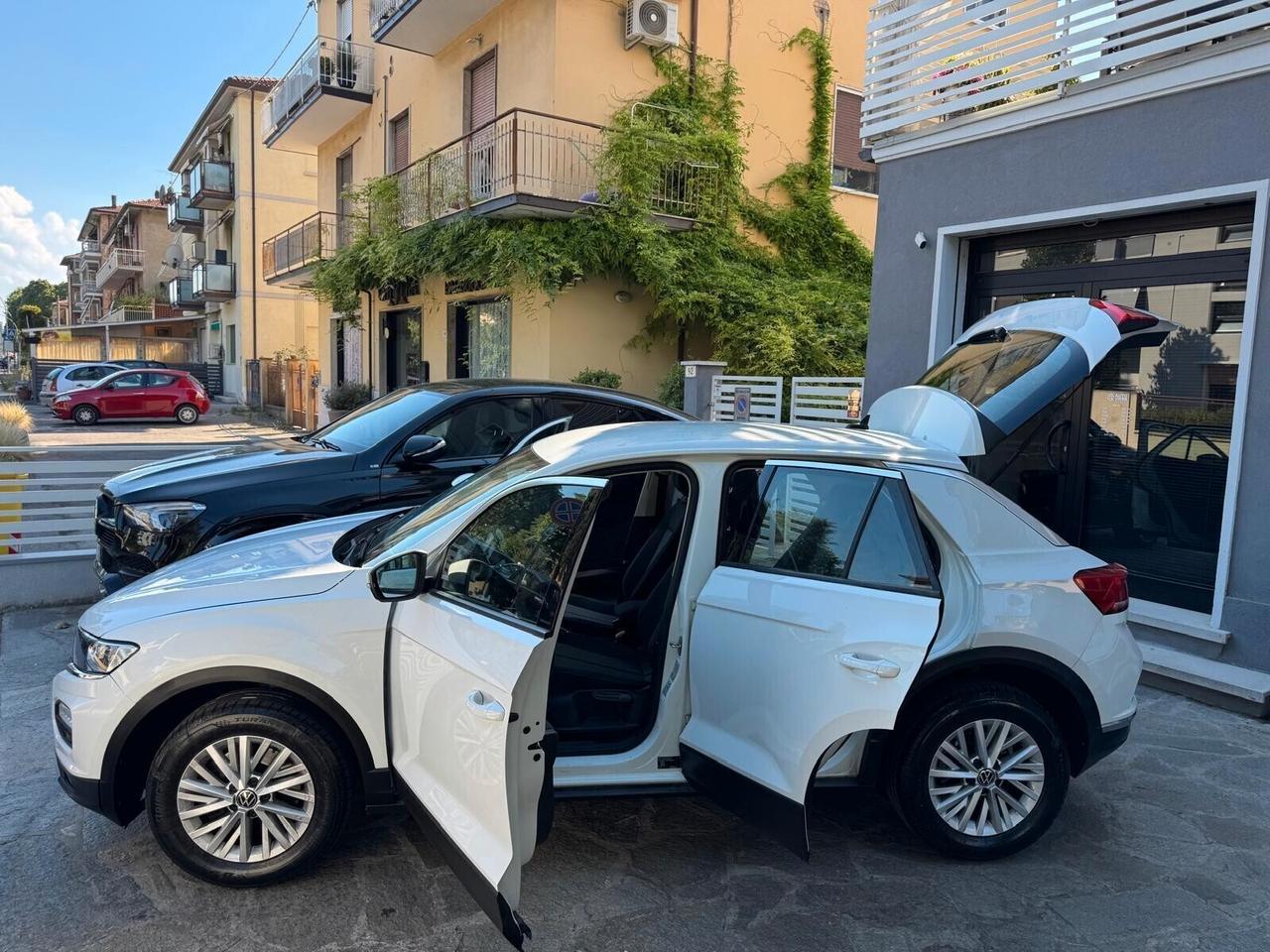 VW T-Roc 2.0 TDI SCR 150cv DSG BUSINESS BlueM Tech