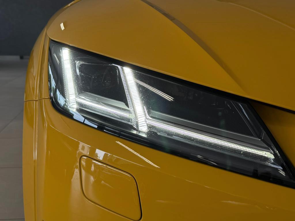 Audi TT Roadster 1.8 tfsi S line