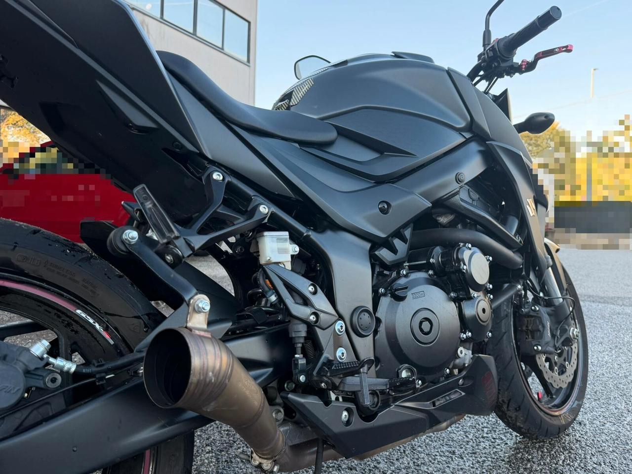 Suzuki GSX S 750