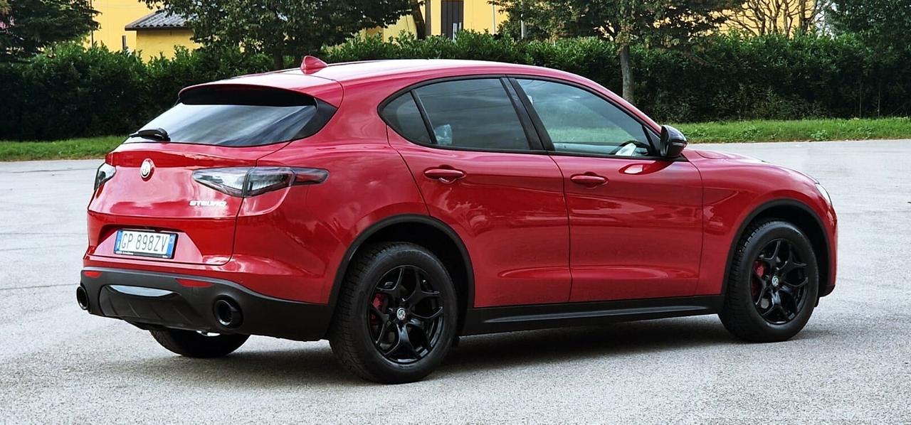 Alfa Romeo Stelvio 2.2 Turbodiesel 160 CV AT8 RWD Super