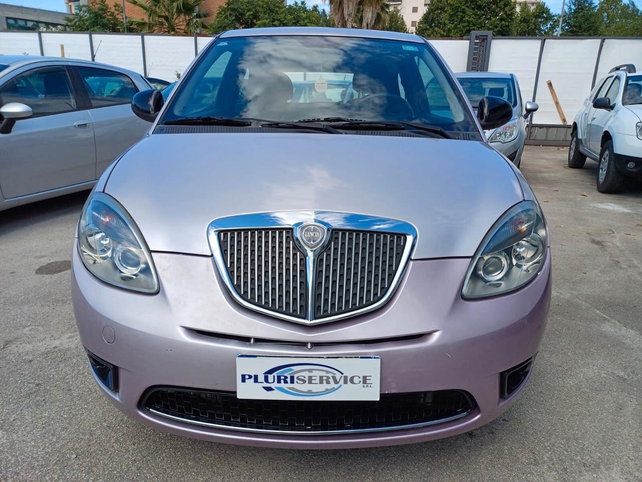 Lancia Ypsilon Unyca GPL - 2011