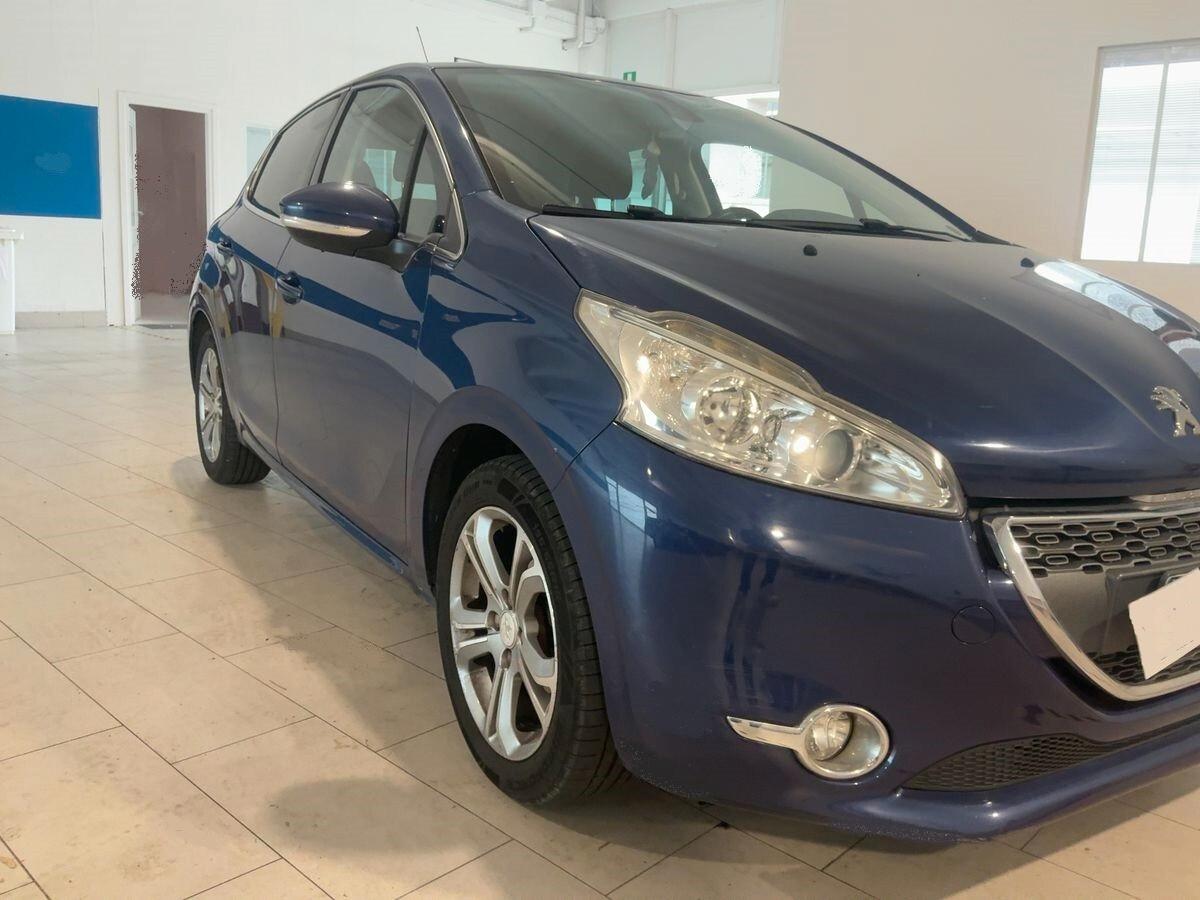 Peugeot 208 1.2 VTi 82 CV 2013 IN ARRIVO