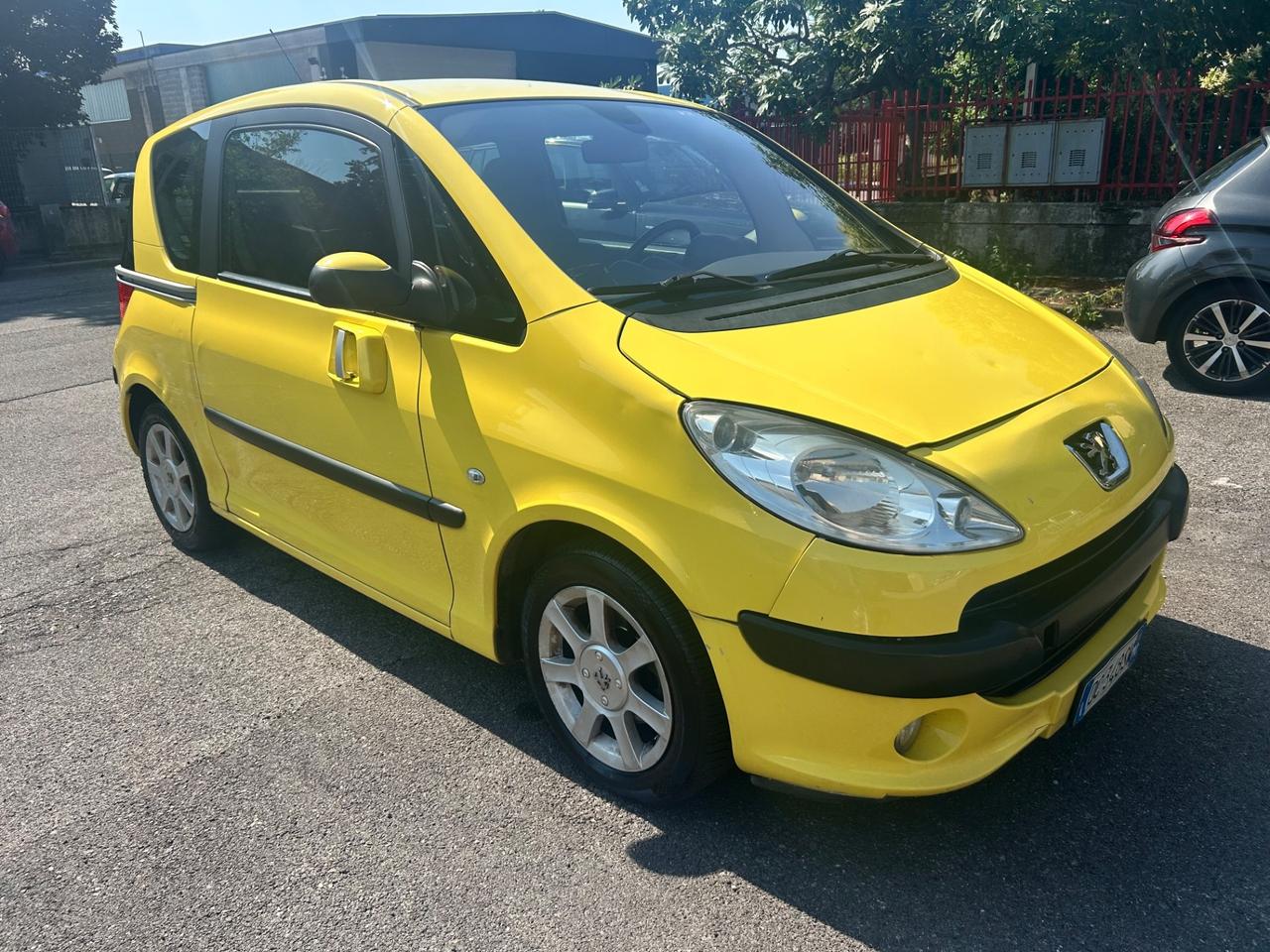 Peugeot 1007 1400 benzina 75cv automatica