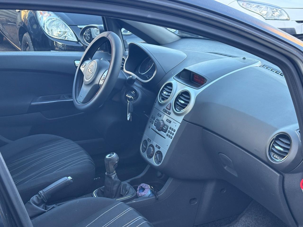 Opel Corsa 1.2 80CV 5 porte GPL-TECH Edition