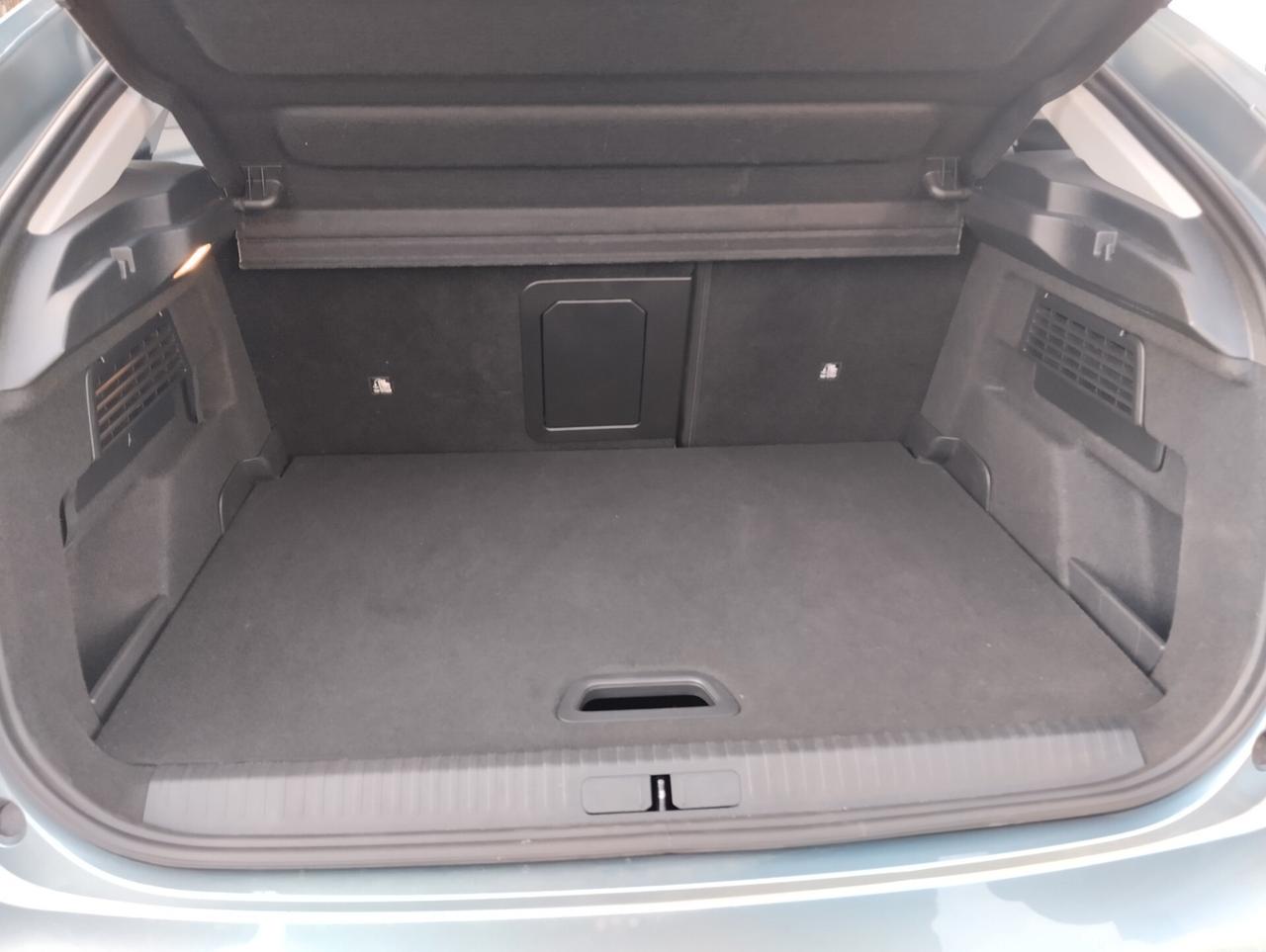 Citroen C4 PureTech 130 S&S EAT8 Shine