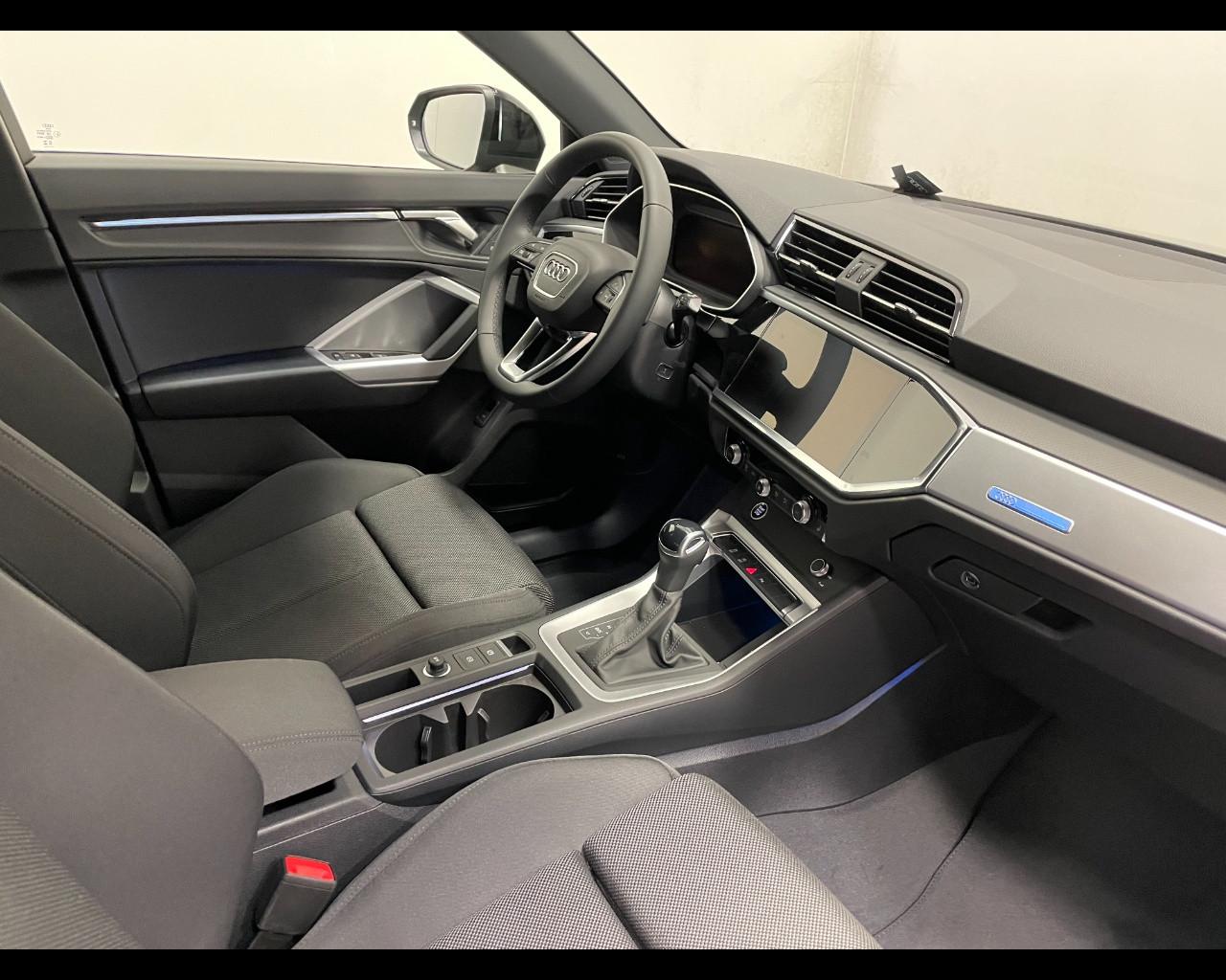 AUDI Q3 SPORTBACK 35 TDI S-TRONIC IDENTITY BLACK