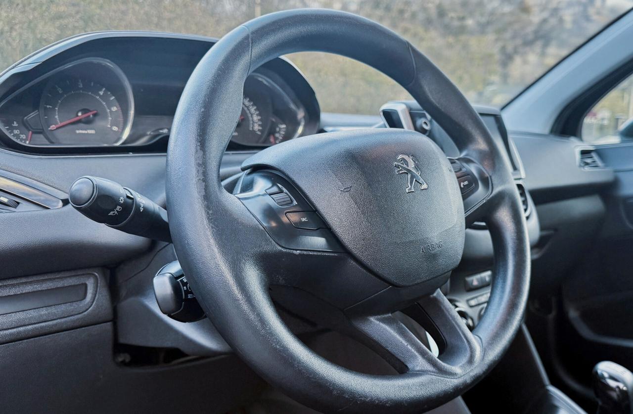Peugeot 208 1.4 HDi 68 CV 3 porte Allure