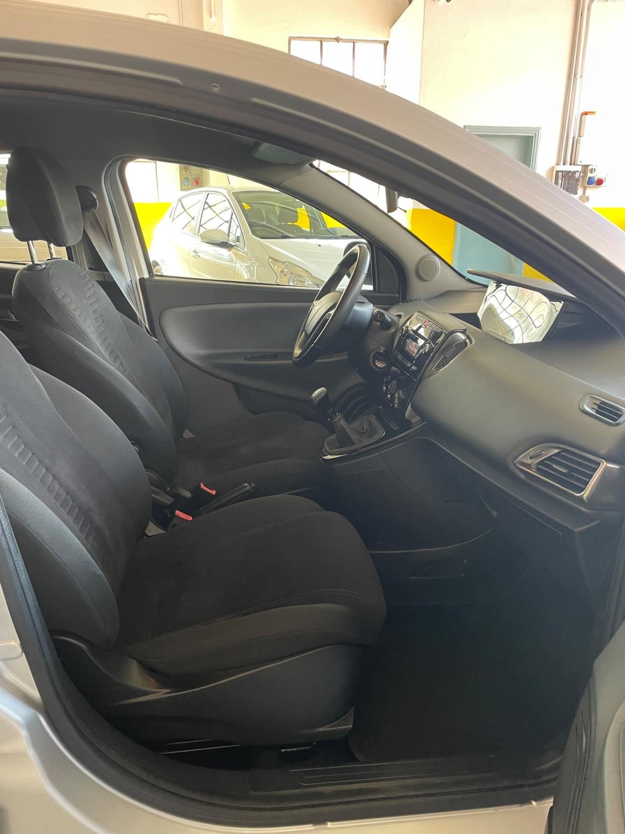Lancia Ypsilon 1.3 MJT 16V 95 CV