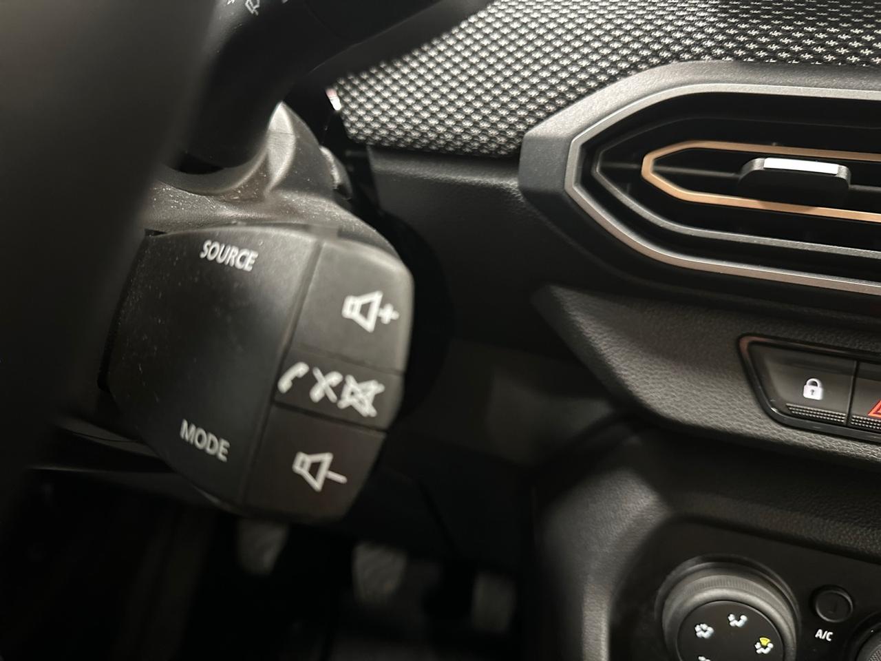 DACIA Sandero Stepway III 2021 - Sandero Stepway 1.0 tce Expression 90cv