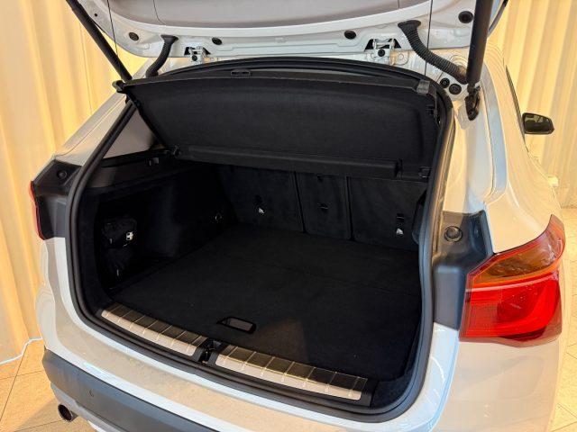 BMW X1 sDrive18d Sport Line Navi Bluetooth Radio