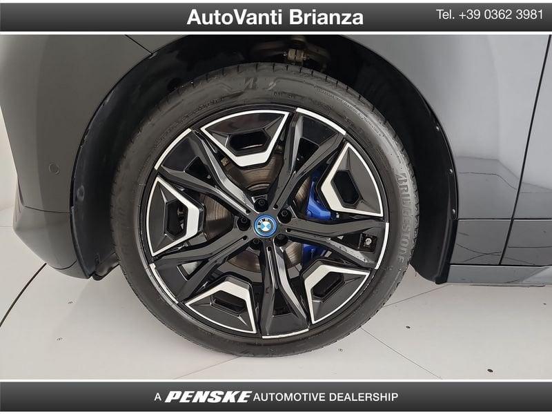 BMW iX iX xDrive50 Pacchetto Sportivo KIT GOMME INVERNALI