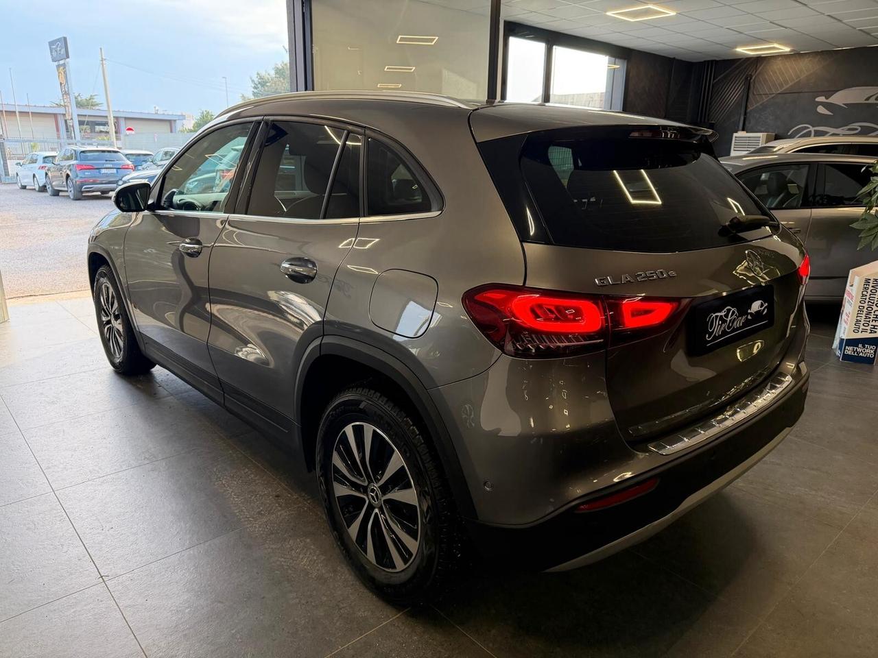 MERCEDES GLA 250E EQ-POWER SPORT 1.3 160CV PELLE NAVI CAM ANNO 2023