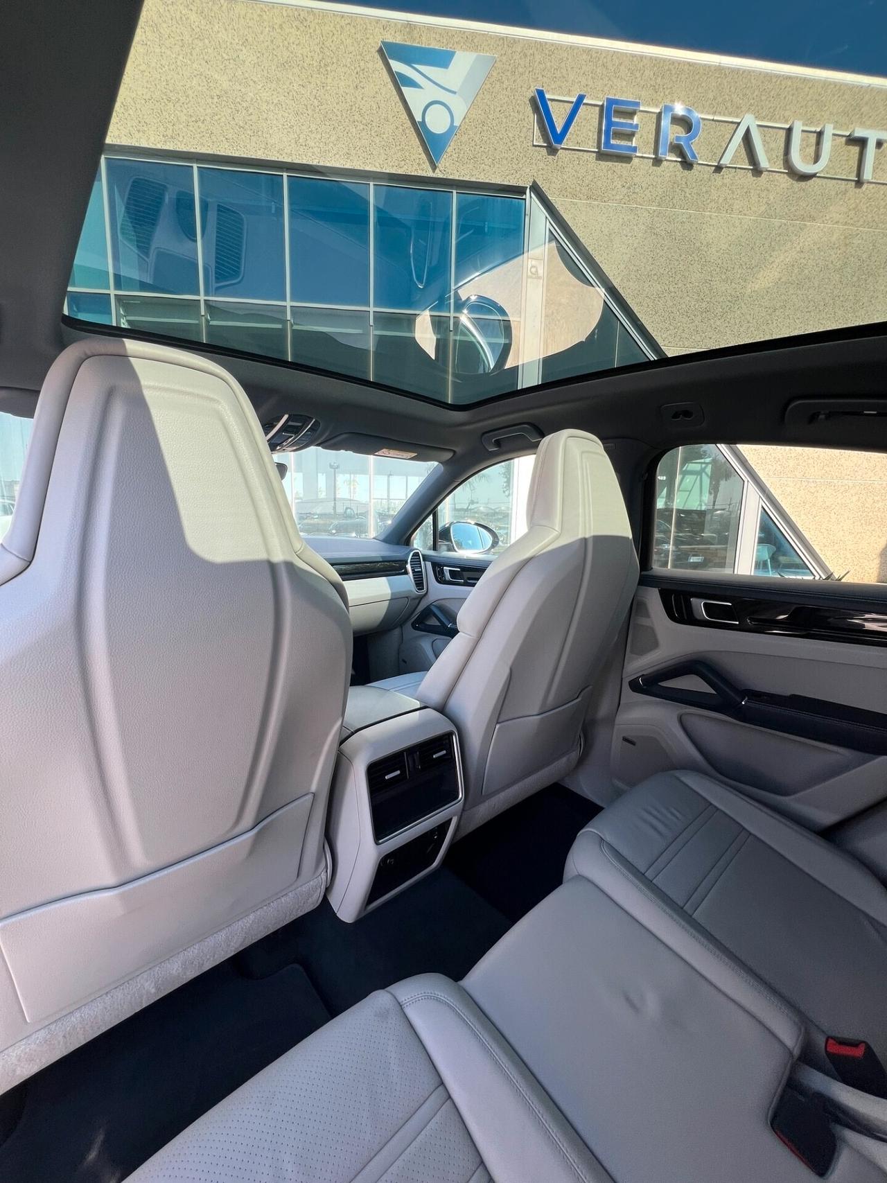 Porsche Cayenne Coupé 3.0 V6 - SUPER OFFERTA T-STOCK