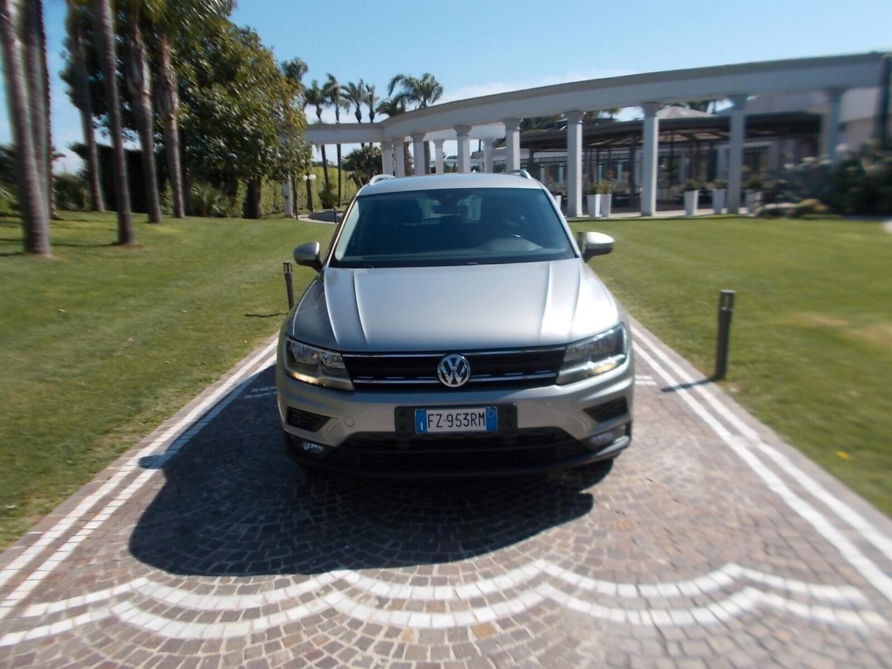 Volkswagen Tiguan 2.0 TDi DSG *FULL OPT* daVETRINA